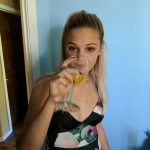 Meet your Posher, Lily